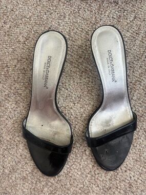 Dolce & Gabbana Black Patent Leather Slide Mules